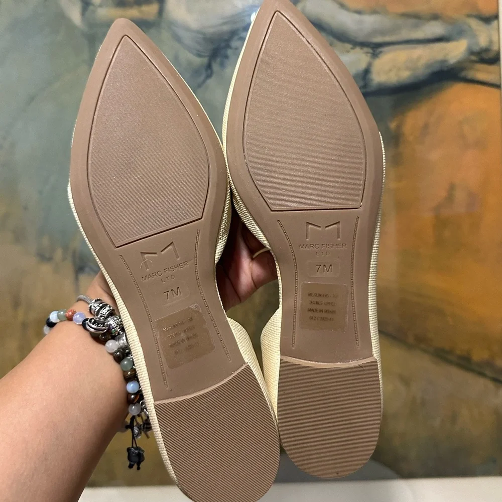 🌸MARC FISHER🌸 Sunny Suede Pointed Toe d'Orsay Flats Size: 7M - Picture 8 of 9